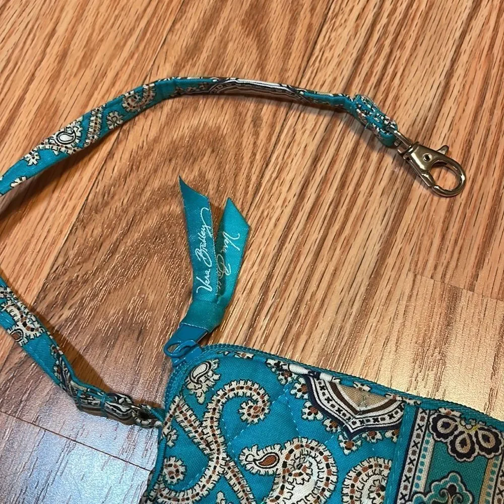 Vera Bradley good 4”
